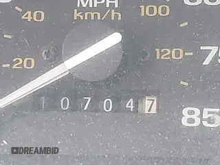 1992 Ford Explorer XL z VIN 1FMDU32X3NUD22144, wystawiony jako IAAI lot #42355356 z przebiegiem 107 047 mil mil oraz . Historia ofert i sprzedaży dostępna na DreamBid. Obrazek 14.