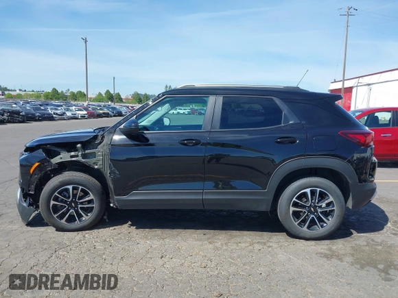 2025 Chevrolet TrailBlazer LT with VIN KL79MRSL5SB048301, listed as a IAAI auction lot 42204775 with 17,417 mi miles and . Bid and sale history available at DreamBid. Image 15.