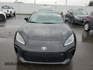 2024 Toyota GR86 with VIN JF1ZNBB11R9756851, listed as a Copart auction lot 85605944 with 3,935 mi miles and Salvage Title. Bid and sale history available at carsss.com. Image 5.