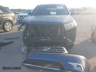 2013 Toyota Highlander Limited with VIN 5TDYK3EH2DS122634, listed as a IAAI auction lot 40491413 with 230,275 mi miles. Bid and sale history available at carsss.com. Image 12.