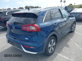 2017 Kia Niro LX with VIN KNDCB3LC6H5075363, listed as a IAAI auction lot 42132101 with 60,595 mi miles. Bid and sale history available at carsss.com. Image 4.