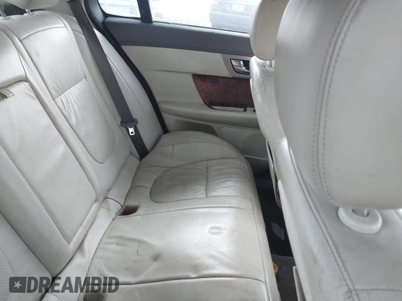 2009 Jaguar XF Premium Luxury with VIN SAJWA06B39HR04506, listed as a IAAI auction lot 42122756 with 205,008 mi miles and . Bid and sale history available at DreamBid. Image 8.