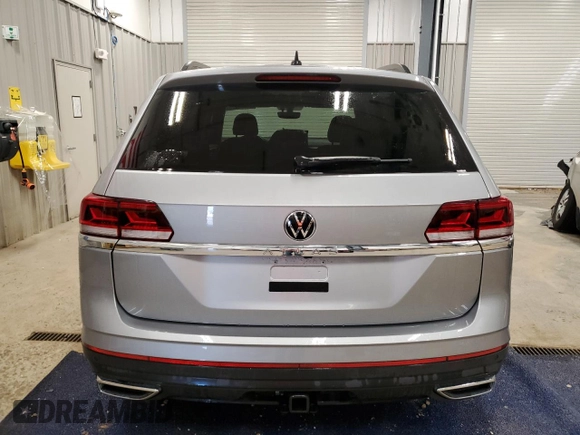 2021 Volkswagen Atlas SE with VIN 1V2HR2CA7MC532146, listed as a Copart auction lot 51283325 with 46,545 mi miles and Salvage title. Bid and sale history available at DreamBid. Image 6.