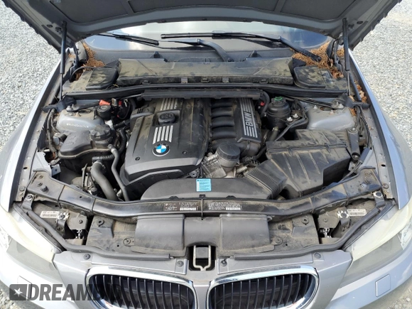 2010 BMW 3 Series 328i xDrive z VIN WBAPK5C56AA647752, wystawiony jako Copart lot #64165885 z przebiegiem 97 797 mil mil oraz Szkoda całkowita • Salvage title. Historia ofert i sprzedaży dostępna na DreamBid. Obrazek 11.