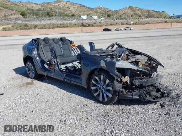 2024 Tesla Model 3 with VIN 5YJ3E1EA0RF772552, listed as a IAAI auction lot 41624656 with 1 mi miles. Bid and sale history available at carsss.com. Image 1.