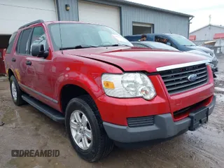 2006 Ford Explorer XLS z VIN 1FMEU72E36UA22082, wystawiony jako IAAI lot #41866790 z przebiegiem 62 350 mil mil oraz . Historia ofert i sprzedaży dostępna na DreamBid. Obrazek 1.
