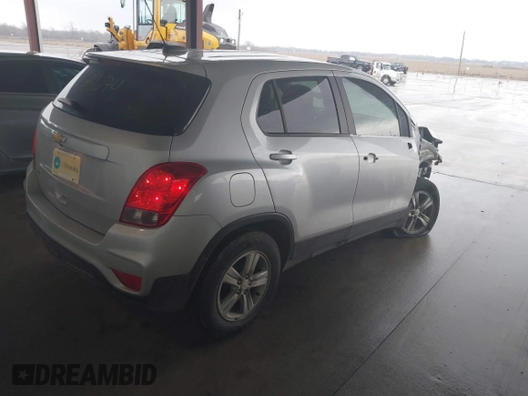 2022 Chevrolet Trax LS with VIN KL7CJKSM9NB543040, listed as a IAAI auction lot 41461219 with 38,157 mi miles and . Bid and sale history available at DreamBid. Image 4.