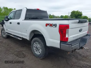 2019 Ford F-250 XL with VIN 1FT7W2BT4KED42699, listed as a IAAI auction lot 42382000 with 132,154 mi miles and . Bid and sale history available at DreamBid. Image 3.