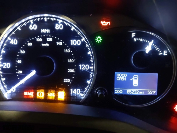 2015 Lexus CT 200h Hybrid with VIN JTHKD5BH3F2226672, listed as a IAAI auction lot 41615836 with 85,232 mi miles. Bid and sale history available at carsss.com. Image 7.