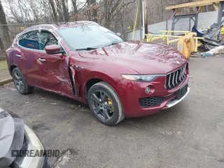 2017 Maserati Levante z VIN ZN661XUL4HX245681, wystawiony jako IAAI lot #41641776 z przebiegiem 79 775 mil mil oraz . Historia ofert i sprzedaży dostępna na DreamBid. Obrazek 1.