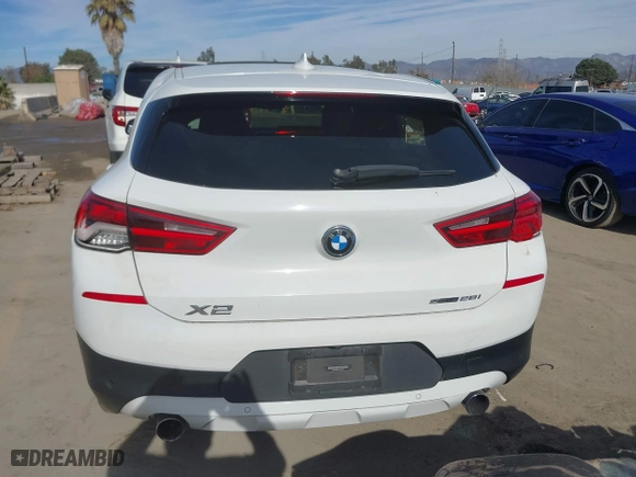 2020 BMW X2 sDrive28i with VIN WBXYH9C01L5P15004, listed as a IAAI auction lot 41128060 with 86,052 mi miles. Bid and sale history available at carsss.com. Image 15.