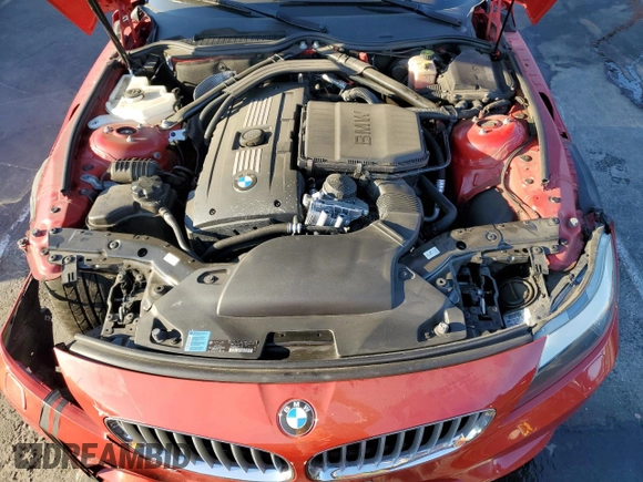 2011 BMW Z4 sDrive35is z VIN WBALM1C54BE393857, wystawiony jako Copart lot #72769234 z przebiegiem 88 986 mil mil oraz Szkoda całkowita • Salvage title. Historia ofert i sprzedaży dostępna na DreamBid. Obrazek 11.