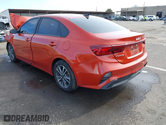 2022 Kia Forte LXS with VIN 3KPF24AD8NE466318, listed as a IAAI auction lot 41567083 with 60,633 mi miles. Bid and sale history available at carsss.com. Image 3.
