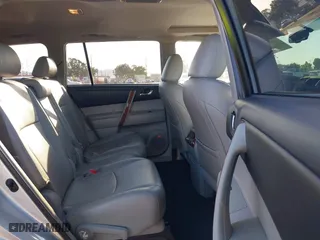 2013 Toyota Highlander Limited with VIN 5TDYK3EH6DS136679, listed as a IAAI auction lot 41835155 with 390,461 mi miles. Bid and sale history available at carsss.com. Image 8.