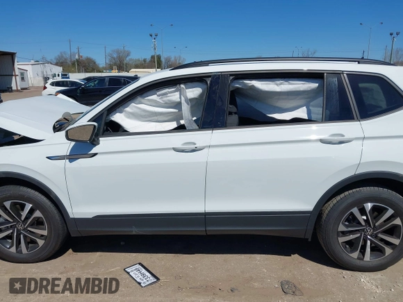 2024 Volkswagen Tiguan S with VIN 3VVRB7AX0RM228680, listed as a IAAI auction lot 41712832 with 238 mi miles and . Bid and sale history available at DreamBid. Image 14.