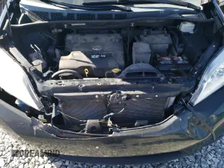 2011 Toyota Sienna XLE AAS with VIN 5TDYK3DC4BS097416, listed as a Copart auction lot 53633645 with 213,580 mi miles and Clean Title. Bid and sale history available at carsss.com. Image 12.