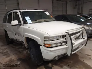 2005 Chevrolet Tahoe Z71 with VIN 1GNEC13TX5R173365, listed as a IAAI auction lot 41630555 with 188,675 mi miles. Bid and sale history available at carsss.com. Image 1.