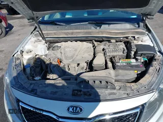 2013 Kia Optima EX z VIN 5XXGN4A79DG107071, wystawiony jako IAAI lot #41437618 z przebiegiem 83 228 mil mil oraz . Historia ofert i sprzedaży dostępna na DreamBid. Obrazek 10.
