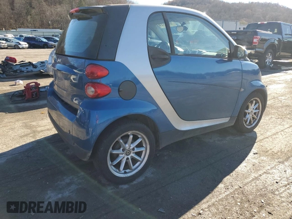 2008 Smart fortwo Pure with VIN WMEEJ31XX8K153597, listed as a Copart auction lot 79967254 with 121,897 mi miles and Clean title. Bid and sale history available at DreamBid. Image 3.