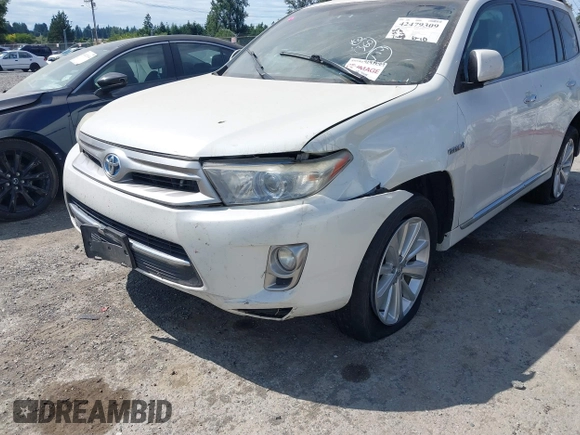 2013 Toyota Highlander Limited z VIN JTEDC3EH5D2013079, wystawiony jako IAAI lot #42479309 z przebiegiem Nie podano mil oraz . Historia ofert i sprzedaży dostępna na DreamBid. Obrazek 6.