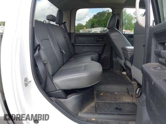 2015 Ram 2500 Tradesman с VIN 3C6UR5CL6FG639196, выставлен на аукционе IAAI как лот 42240407 с пробегом 172 557 миль миль и . История ставок и продаж доступна на DreamBid. Изображение 8.
