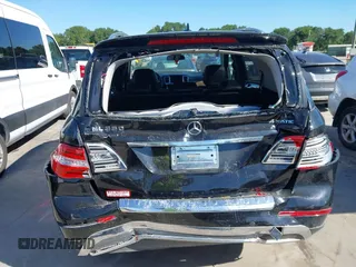 2012 Mercedes-Benz M 350 with VIN 4JGDA5HB8CA035655, listed as a IAAI auction lot 42221706 with 95,443 mi miles and . Bid and sale history available at DreamBid. Image 6.
