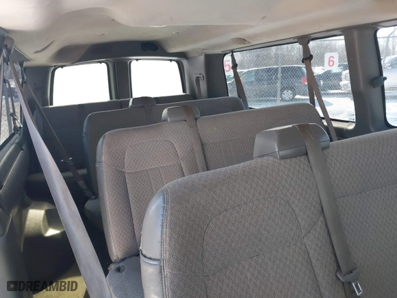 2012 Chevrolet Express Passenger 1LT with VIN 1GAZG1FG0C1150999, listed as a IAAI auction lot 41475070 with 334,911 mi miles. Bid and sale history available at carsss.com. Image 18.
