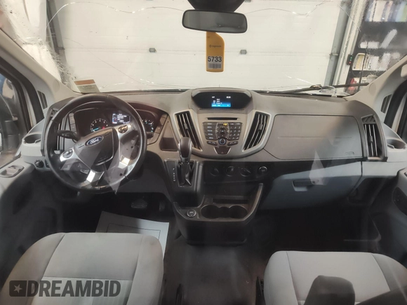 2017 Ford Transit z VIN 1FTYR2XM3HKB18931, wystawiony jako IAAI lot #42651865 z przebiegiem 142 641 mil mil oraz . Historia ofert i sprzedaży dostępna na DreamBid. Obrazek 28.