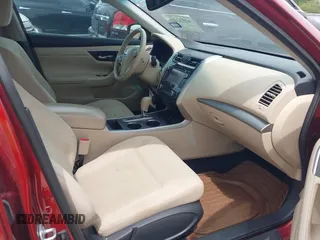 2015 Nissan Altima SV with VIN 1N4AL3AP1FC486873, listed as a IAAI auction lot 42032286 with 116,618 mi miles and . Bid and sale history available at carsss.com. Image 5.