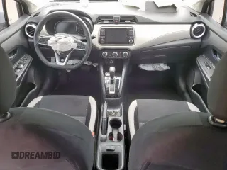 2021 Nissan Versa SV z VIN 3N1CN8EV3ML833899, wystawiony jako Copart lot #55991235 z przebiegiem 65 021 mil mil oraz Szkoda całkowita • Salvage title. Historia ofert i sprzedaży dostępna na DreamBid. Obrazek 8.
