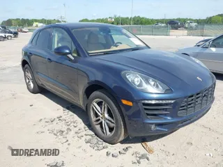 2015 Porsche Macan S with VIN WP1AB2A55FLB67075, listed as a IAAI auction lot 42068637 with 148,068 mi miles. Bid and sale history available at carsss.com. Image 1.