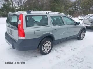 2005 Volvo XC70 with VIN YV1SZ592451186234, listed as a IAAI auction lot 41469090 with 147,006 mi miles and . Bid and sale history available at DreamBid. Image 4.