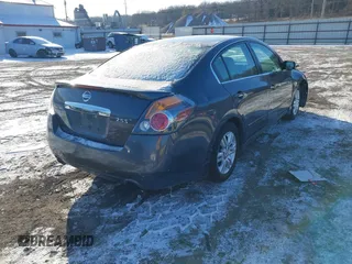 2012 Nissan Altima 2.5 S with VIN 1N4AL2AP3CN555797, listed as a IAAI auction lot 41416257 with 175,446 mi miles. Bid and sale history available at carsss.com. Image 4.