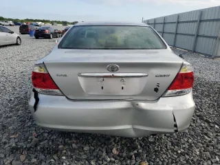 2006 Toyota Camry STD with VIN 4T1BE32K76U666957, listed as a Copart auction lot 51637265 with 303,409 mi miles and Salvage Title. Bid and sale history available at DreamBid. Image 6.