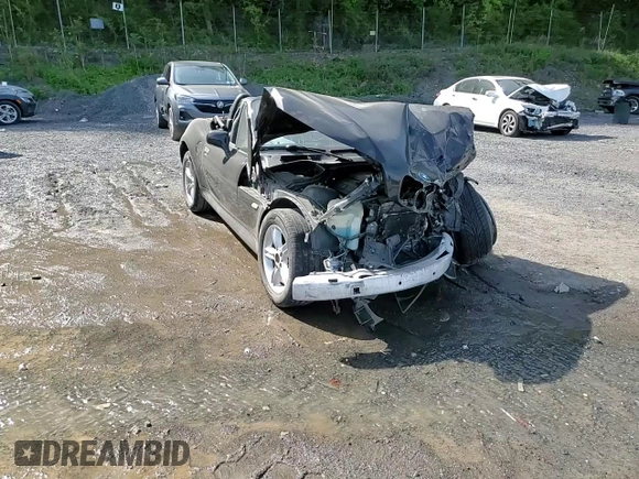 2000 BMW Z3 2.5 z VIN 4USCH9342YLF85373, wystawiony jako Copart lot #56733025 z przebiegiem Nie podano mil oraz Szkoda całkowita • Salvage title. Historia ofert i sprzedaży dostępna na DreamBid. Obrazek 13.