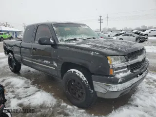 2003 Chevrolet Silverado 1500 LT with VIN 1GCEK19T53Z224559, listed as a Copart auction lot 43656575 with 231,357 mi miles and Clean Title. Bid and sale history available at carsss.com. Image 4.