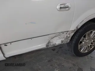 2011 Ford Expedition Max Limited с VIN 1FMJK1K50BEF09892, выставлен на аукционе IAAI как лот 42593101 с пробегом 250 189 миль миль и . История ставок и продаж доступна на DreamBid. Изображение 6.