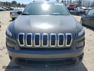 2015 Jeep Cherokee Latitude with VIN 1C4PJLCB7FW700176, listed as a Copart auction lot 53860625 with 112,271 mi miles and Clean Title. Bid and sale history available at carsss.com. Image 5.