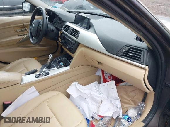 2013 BMW 3 Series 328i z VIN WBA3A5G53DNP24506, wystawiony jako IAAI lot #42289668 z przebiegiem 81 388 mil mil oraz . Historia ofert i sprzedaży dostępna na DreamBid. Obrazek 5.