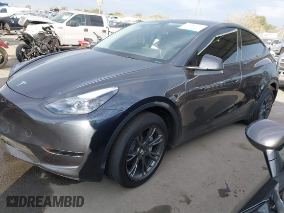 2025 Tesla Model Y Long Range with VIN 7SAYGDED6SF229498, listed as a IAAI auction lot 41086718 with 509 mi miles and . Bid and sale history available at DreamBid. Image 18.