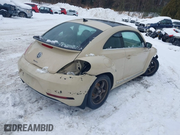 2019 Volkswagen Beetle S с VIN 3VWFD7AT1KM703684, выставлен на аукционе IAAI как лот 41571691 с пробегом 111 180 миль миль и . История ставок и продаж доступна на DreamBid. Изображение 4.