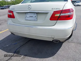 2011 Mercedes-Benz E-Class E 350 Luxury with VIN WDDHF8HB0BA422696, listed as a IAAI auction lot 42006732 with 147,653 mi miles. Bid and sale history available at carsss.com. Image 14.