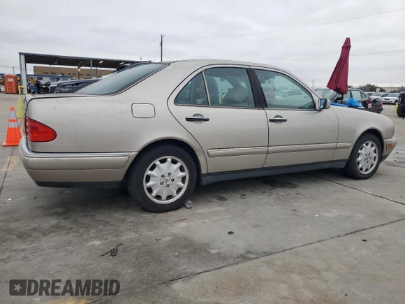 1998 Mercedes-Benz E-Class with VIN WDBJF65F0WA666795, listed as a Copart auction lot 44845875 with 241,968 mi miles and Clean Title. Bid and sale history available at carsss.com. Image 3.