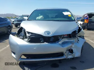 2015 Toyota Sienna LE AAS с VIN 5TDKK3DC4FS576186, выставлен на аукционе IAAI как лот 42372839 с пробегом 101 593 миль миль и . История ставок и продаж доступна на DreamBid. Изображение 13.