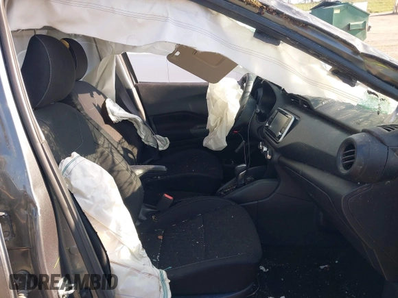 2022 Nissan Kicks S z VIN 3N1CP5BV2NL498598, wystawiony jako IAAI lot #42085165 z przebiegiem 49 872 mil mil oraz . Historia ofert i sprzedaży dostępna na DreamBid. Obrazek 5.