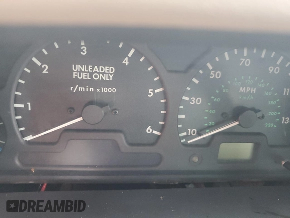 1999 Land Rover Discovery z VIN SALTY1245XA222879, wystawiony jako Copart lot #74222444 z przebiegiem Nie podano mil oraz Nie do naprawy • Non repairable. Historia ofert i sprzedaży dostępna na DreamBid. Obrazek 9.