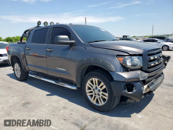 2013 Toyota Tundra z VIN 5TFEM5F16DX055332, wystawiony jako Copart lot #53103615 z przebiegiem 155 542 mil mil oraz Szkoda całkowita • Salvage title. Historia ofert i sprzedaży dostępna na DreamBid. Obrazek 4.