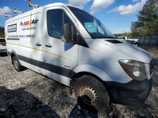 2016 Mercedes-Benz Sprinter Cargo with VIN WD3PE7DD7GP272319, listed as a Copart auction lot 71381453 with 272,132 mi miles. Bid and sale history available at carsss.com. Image 4.