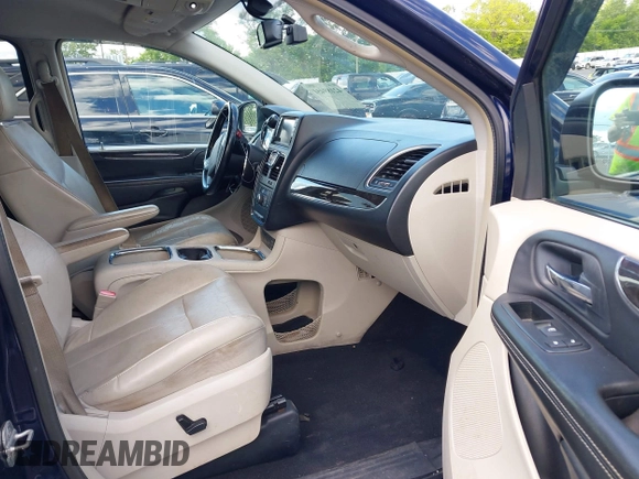 2012 Chrysler Town & Country Limited z VIN 2C4RC1GGXCR270502, wystawiony jako IAAI lot #42189451 z przebiegiem 128 349 mil mil oraz . Historia ofert i sprzedaży dostępna na DreamBid. Obrazek 5.