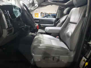 2019 Toyota Sequoia Limited with VIN 5TDJY5G18KS172799, listed as a Copart auction lot 85010134 with 29,122 mi miles and Salvage Title. Bid and sale history available at carsss.com. Image 7.